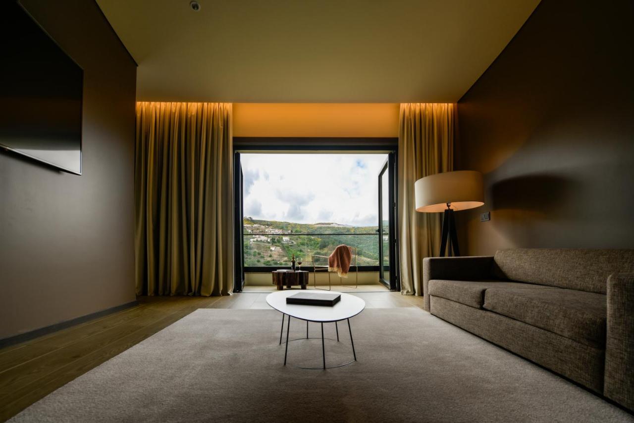Mw Douro Wine & Spa Santa Marta de Penaguião Exterior photo A room at the hotel