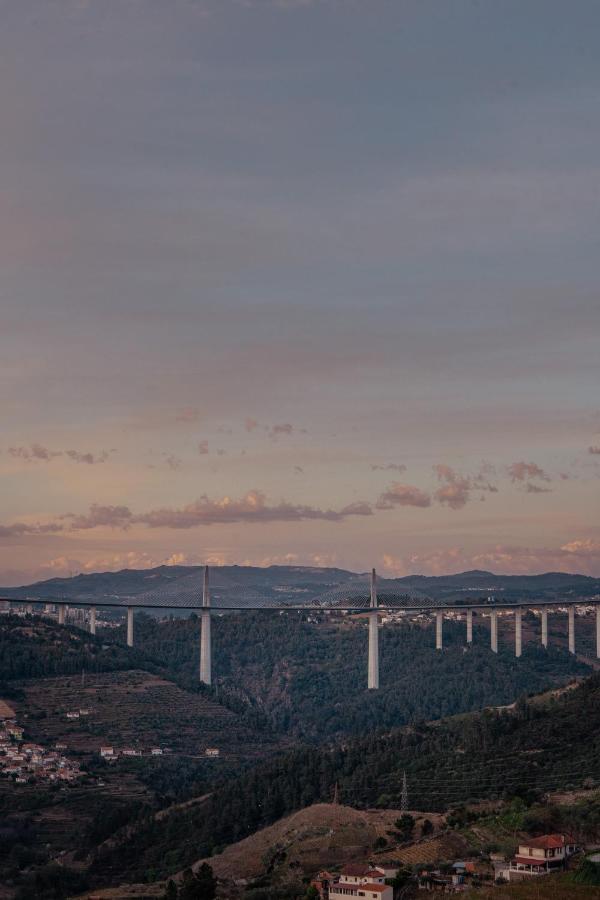 Mw Douro Wine & Spa Santa Marta de Penaguião Exterior photo View of the bridge from the observation deck