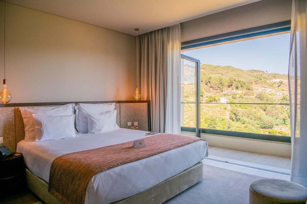 Mw Douro Wine & Spa Santa Marta de Penaguião Exterior photo Deluxe room