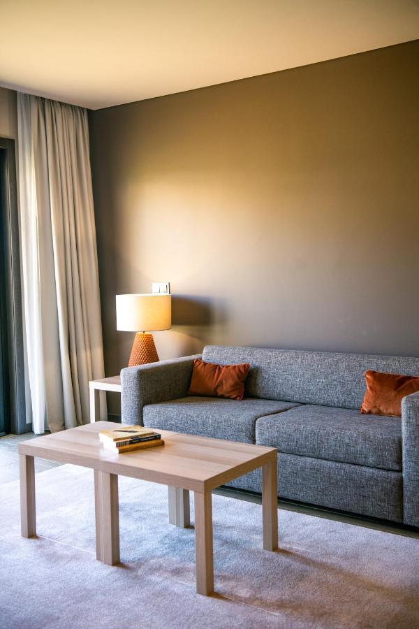 Mw Douro Wine & Spa Santa Marta de Penaguião Exterior photo A living room at the hotel