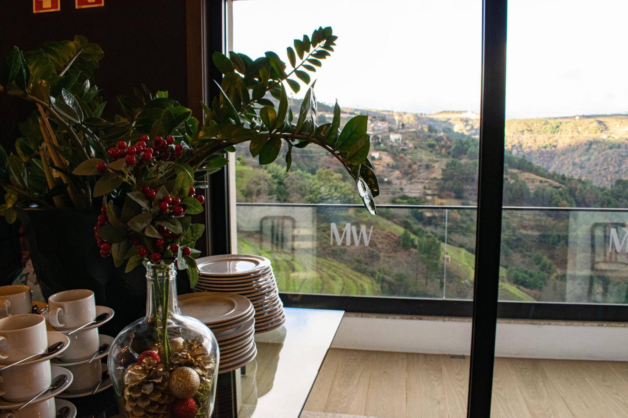 Mw Douro Wine & Spa Santa Marta de Penaguião Exterior photo View from the kitchen